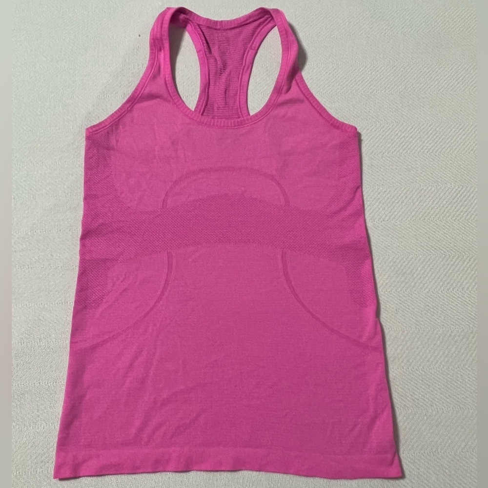 Swiftly tech lululemon tank top